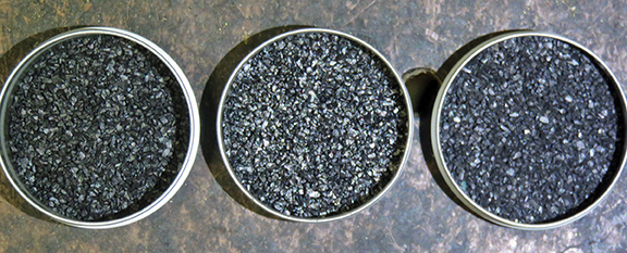 Powders: Olde Eynsford 1½Fg on the left, Swiss 1½Fg in the middle, and the old powder from the 44-90 cartridge on the right.